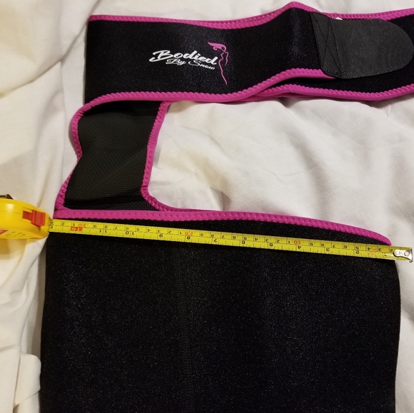 Bodied by snow body slimming sized xl - Picture 7 of 7